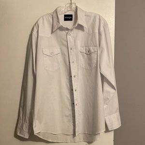 Wrangler Men’s Long Sleeve Pearl Snap Shirt